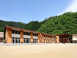 校舎外観